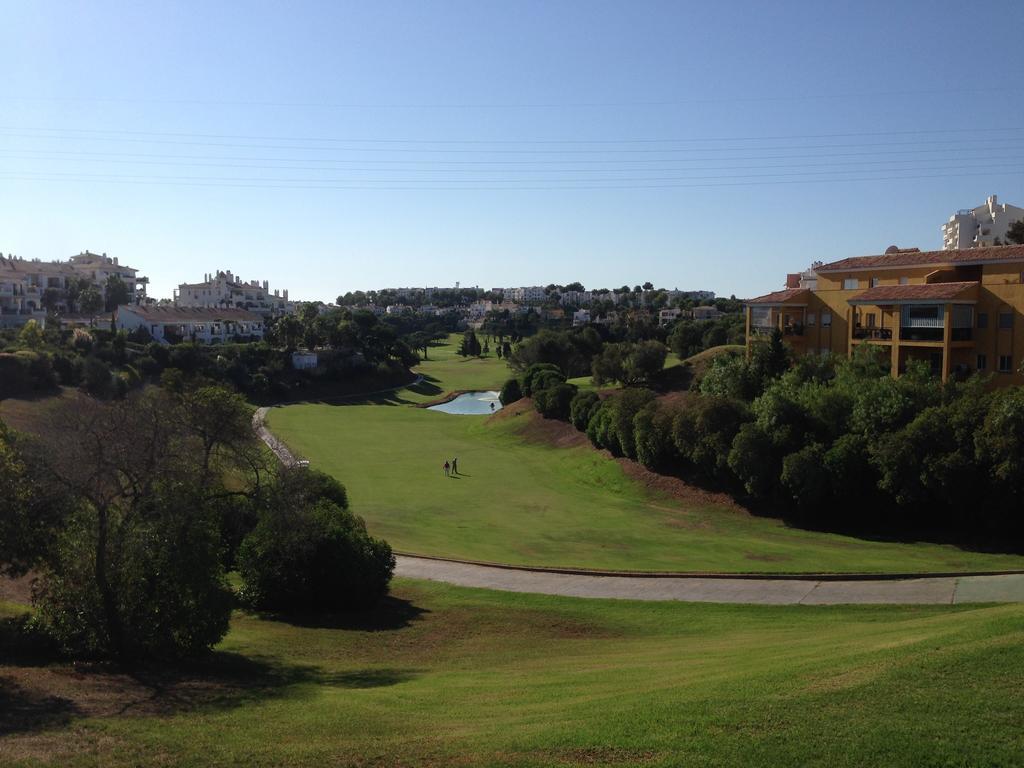Sea Flower Miraflores Golf And Beach Parking Included La Cala De Mijas Oda fotoğraf